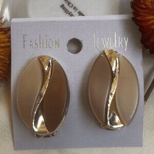 Vintage Gold & Beige Oval Clip-On Earrings | Retro Statement Jewelry